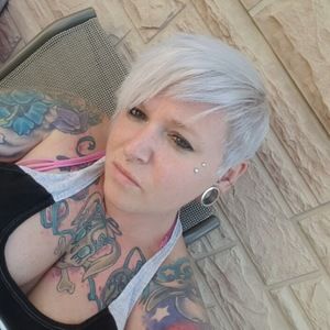 Meet your Posher, Holly